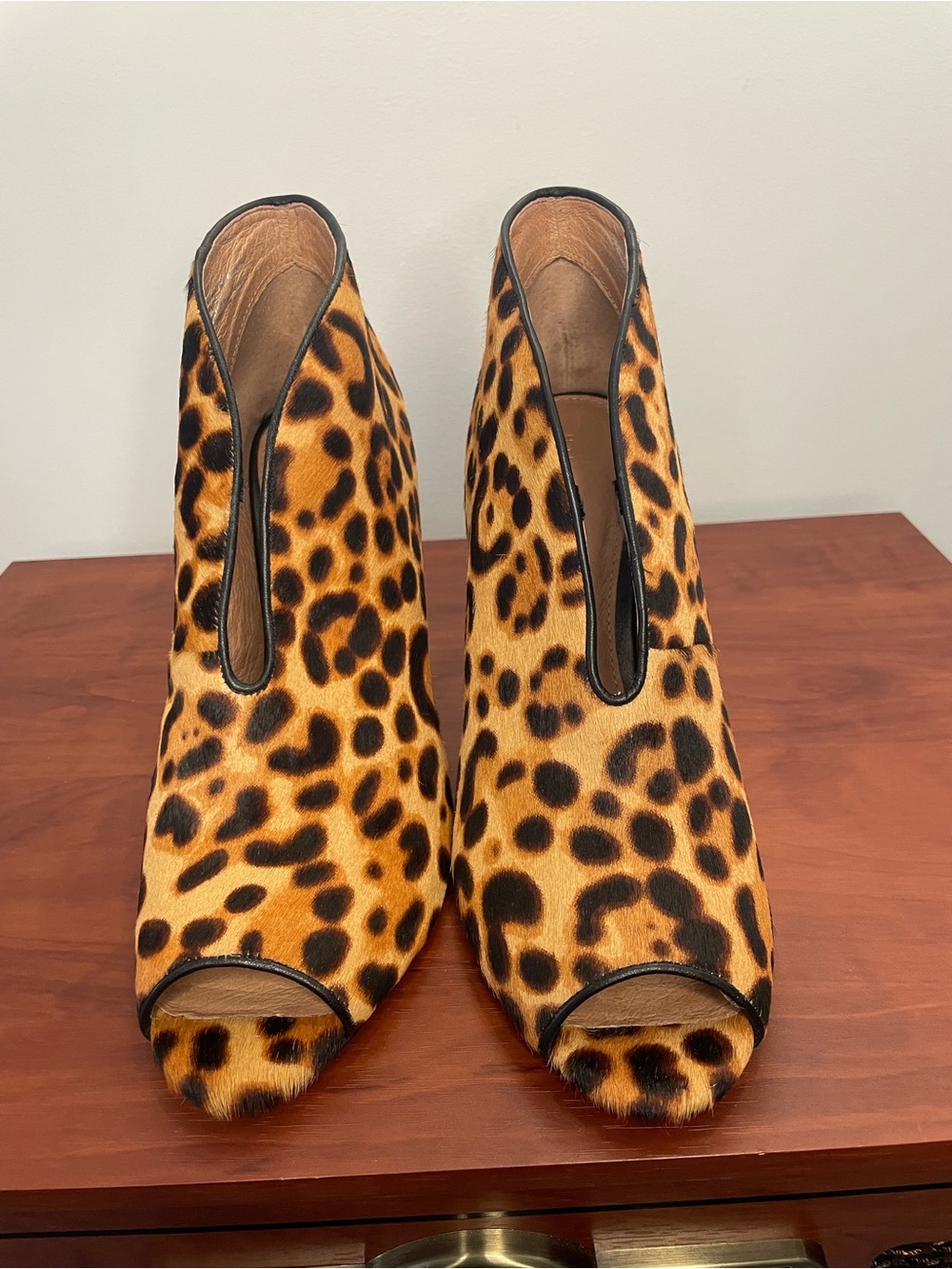 Halogen Harowen Leopard Hair-calf heel